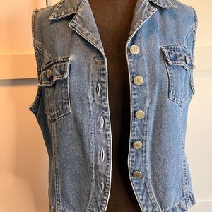 Solutions Denim Sleeveless Button Front Vest Size M